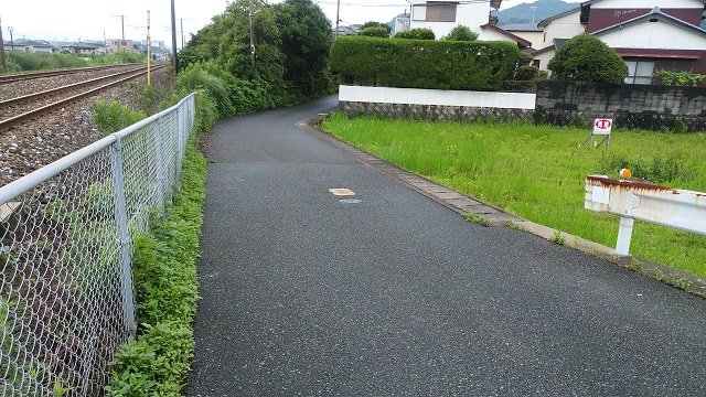 尾倉売地　接道